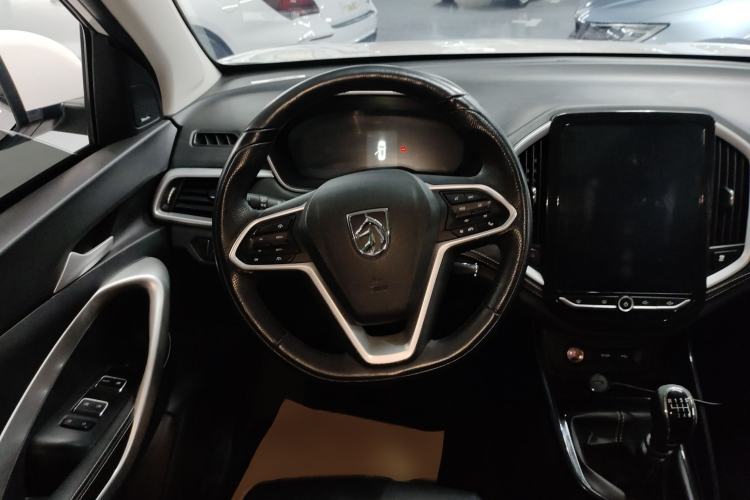 Used Baojun 530 2021 Global Car Anniversary Edition 1.5T Manual Prestige Model 6 Seats