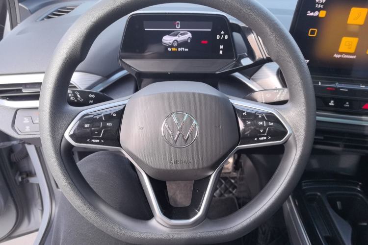 Used Volkswagen ID.4 CROZZ 2022 Long-Range PURE+ Edition
