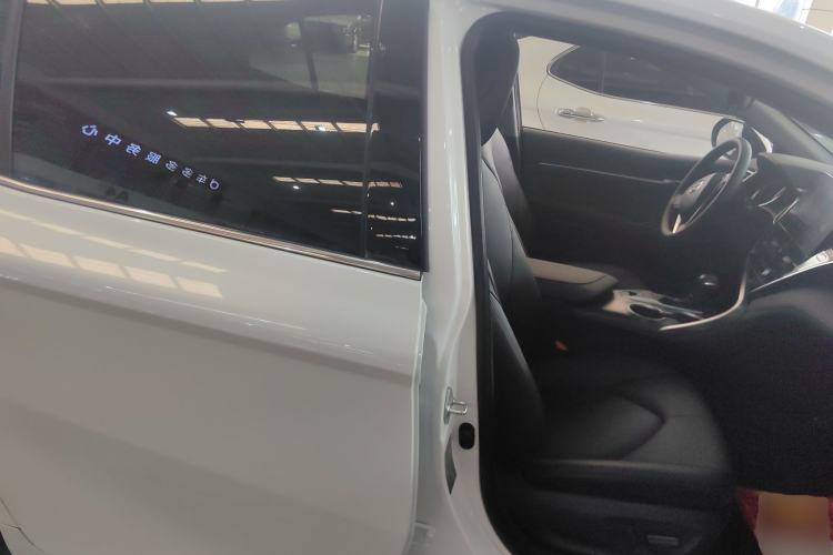 Used Toyota Camry 2021 2.0G Luxury Edition
