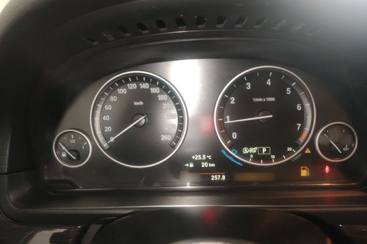 Used BMW 5 Series 2014 525Li Luxury Design Package
