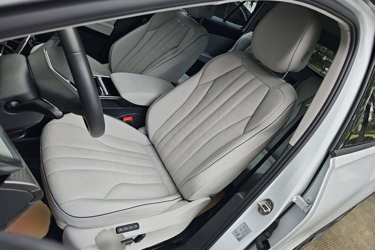 Used Volkswagen ID.6 X 2023 Upgraded Version Kinetic All-Wheel Drive Edition
