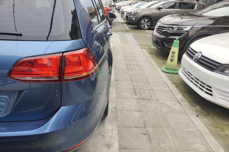 Used Volkswagen Golf 2015 1.4TSI Comfort Travel Edition
