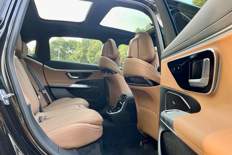 Used Mercedes-Benz E-Class 2024 Facelift E 260 L
