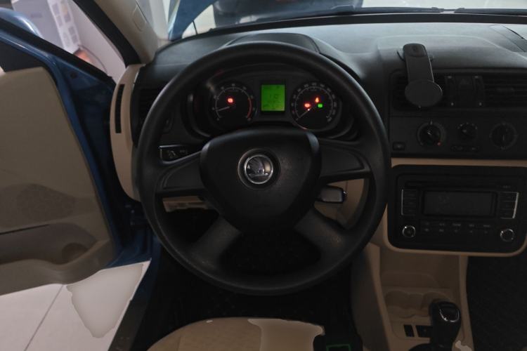 Used Skoda Fabia 2014 1.4L Automatic Crystal Edition