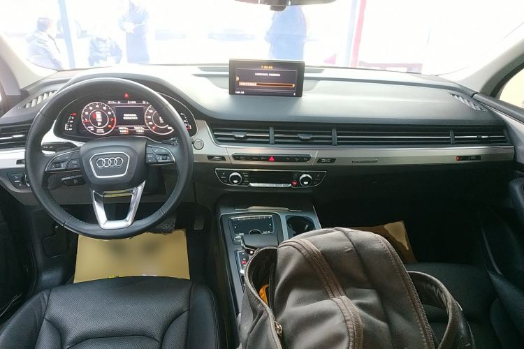 Used Audi Q7 2018 40 TFSI Comfort Model