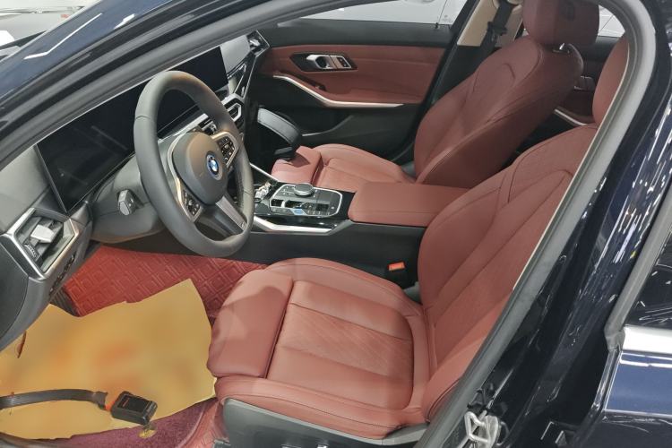 Used BMW i3 2024 eDrive 35 L
