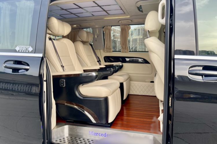 Used Mercedes-Benz Vito 2018 2.0T Elite Version 7 Seats China VI Emission Standard
