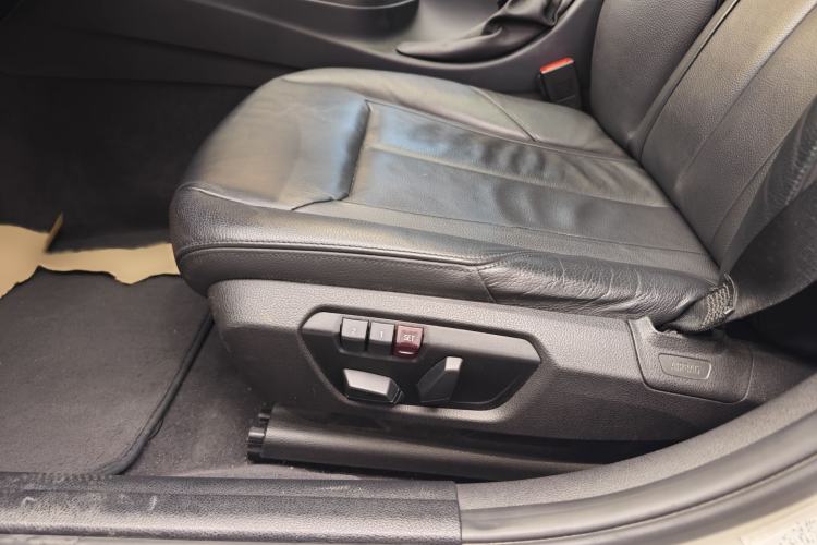 Used BMW 3 Series 2015 320Li Luxury Design Package Premium Edition