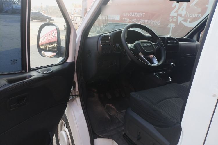 Used JMC Transit 2021 2.8T Space King Taurus Short Wheelbase Mid-Height 6-Seater Diesel Euro VI JX493
