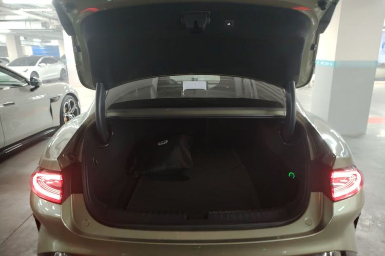 Used  SU7 2024 Four-Wheel Drive Ultra-Long Range Advanced Intelligent Driving Max Edition
