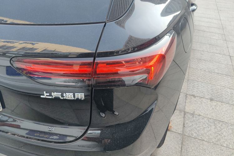 Used Buick Envision 2023 Encore S 552T Two-Wheel Drive Luxury Model
