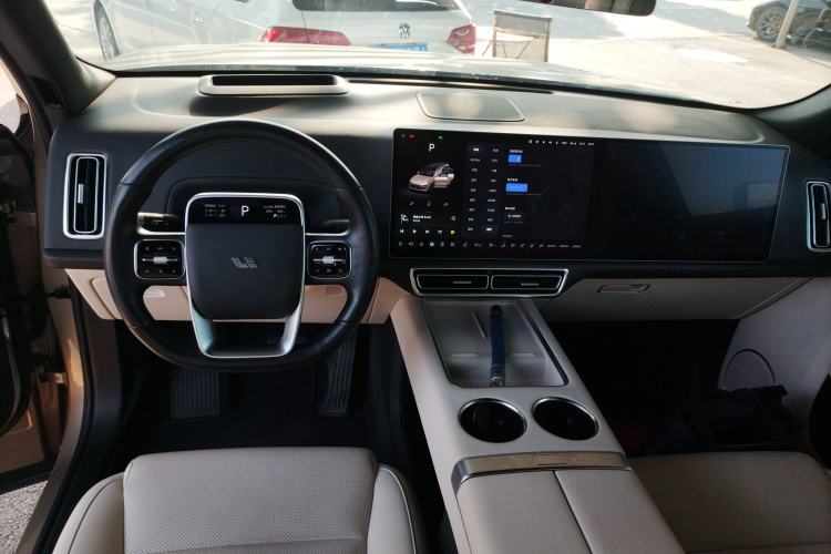 Used Li Auto L9 2022 Max model
