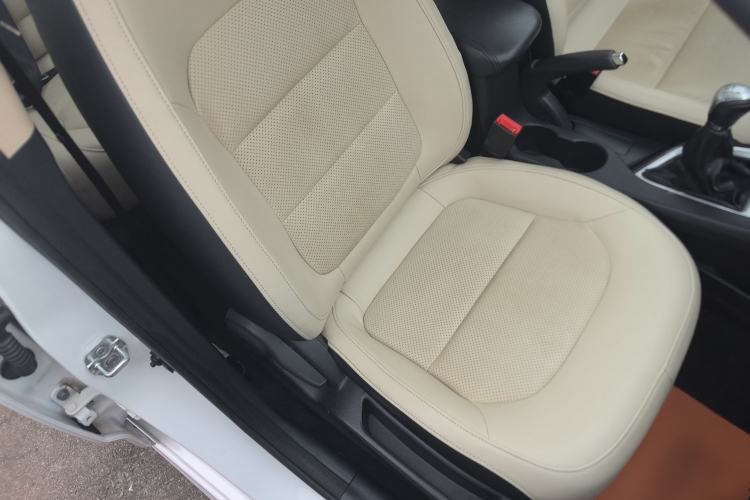 Used Changan Alsvin V7 2015 1.6L Manual Enjoyment Model China V Standard