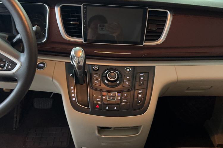 Used Buick GL8 2018 28T Comfort Model China VI Standard
