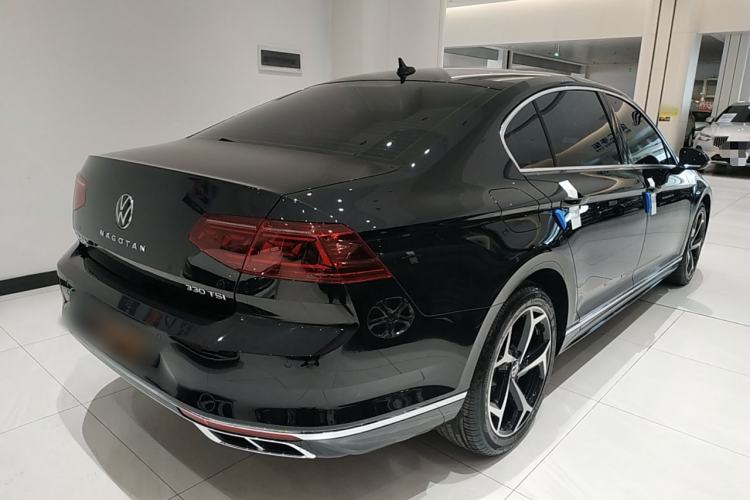 Used Volkswagen Magotan 2023 2 Million Units Limited Edition 330TSI DSG Leading Version
