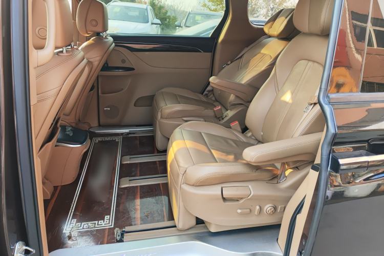 Used Buick GL8 2017 ES 28T Flagship Model China V Standard
