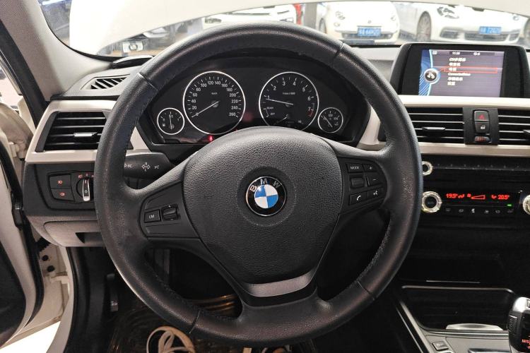 Used BMW 3 Series 2014 320Li Fashion Model
