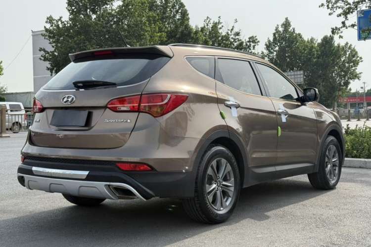 Used Hyundai Santa Fe 2013 2.4L Automatic Two-Wheel Drive Smart Version

