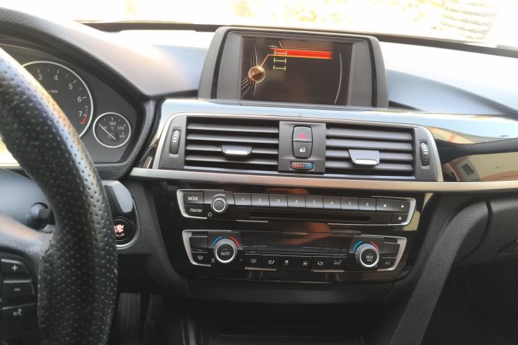 TDK.VehicleDetails.img