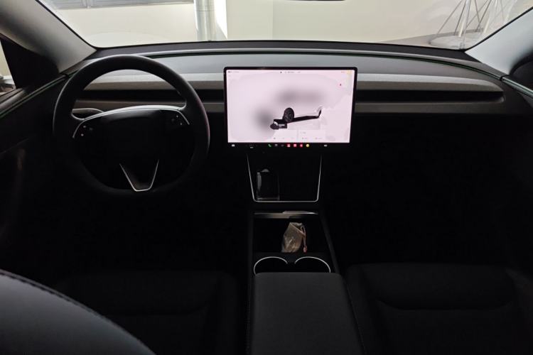 Used Tesla Model Y 2025 Rear-Wheel-Drive Version
