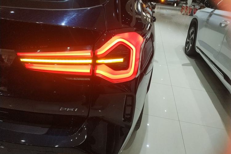 Used BMW X3 2023 xDrive25i M Sport Package