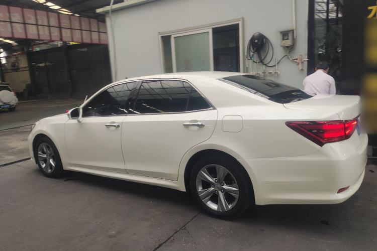 Used Toyota Crown 2015 2.0T Fashion Edition
