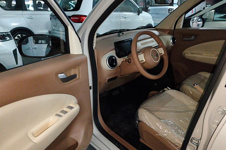 Used Wuling Hongguang MINIEV 2025 Four-Door Version Advanced Edition
