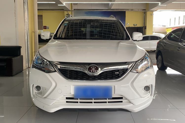Used BYD Song 2017 Gaishi Upgrade Edition 1.5TI Manual Elite Model

