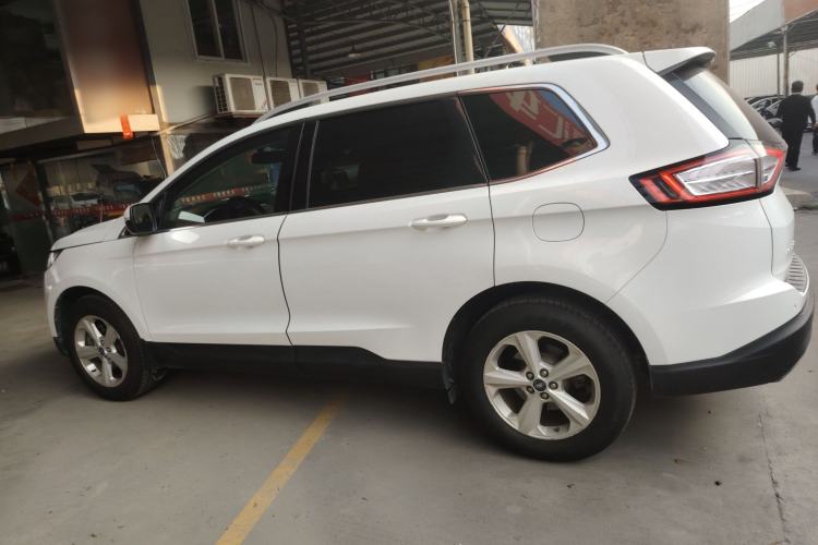 Used Ford Edge 2015 2.0T GTDi Two-Wheel-Drive Elite Edition
