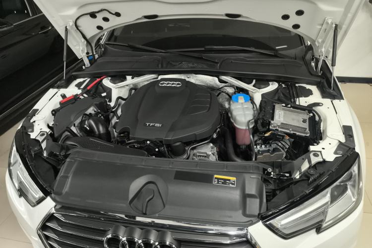 Used Audi A4L 2017 Plus 40 TFSI Ambition Model
