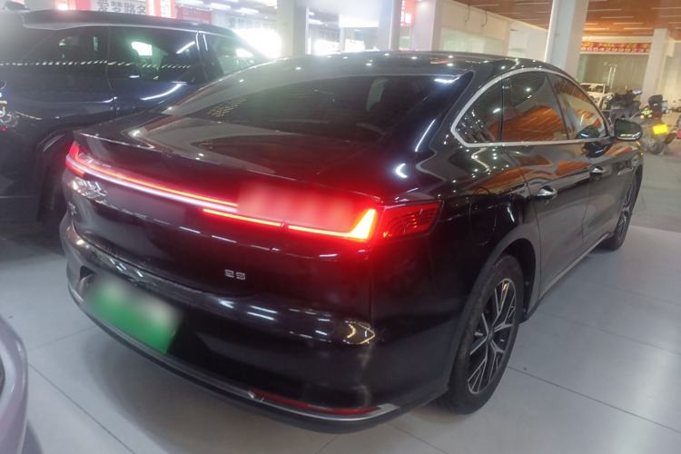 Used BYD e9 2021 Business Edition
