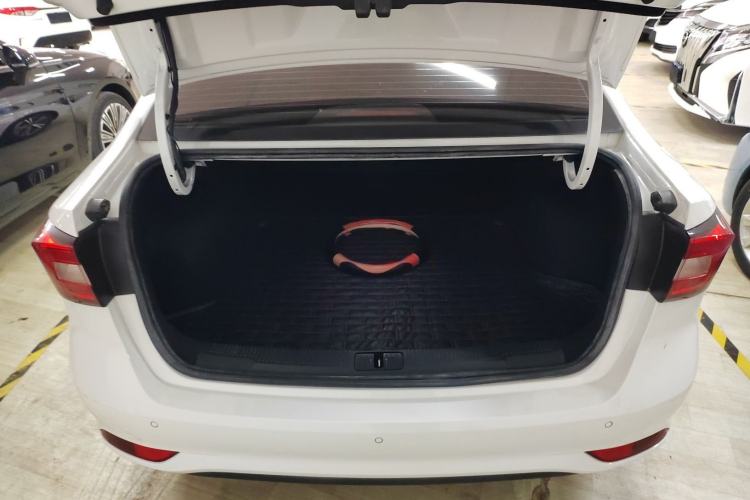 Used Roewe i5 2019 1.5L Automatic 4G Connected Langhao Edition
