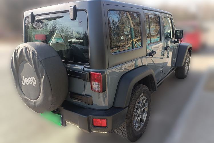 Used  Wrangler 2015 3.6L Rubicon Four-Door Comfort Edition
