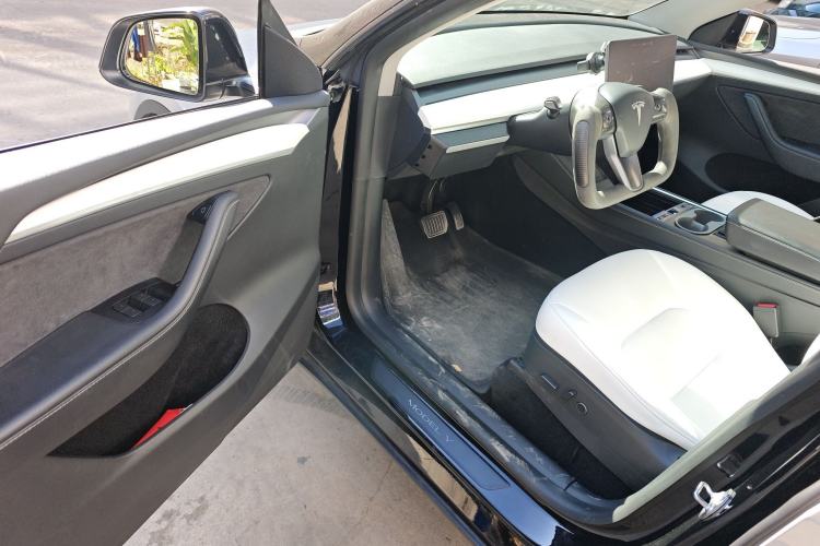 Used Tesla Model Y 2021 Standard Range Rear-Wheel Drive Version
