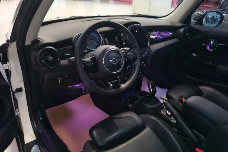 Used  MINI 2019 1.5T COOPER Artist
