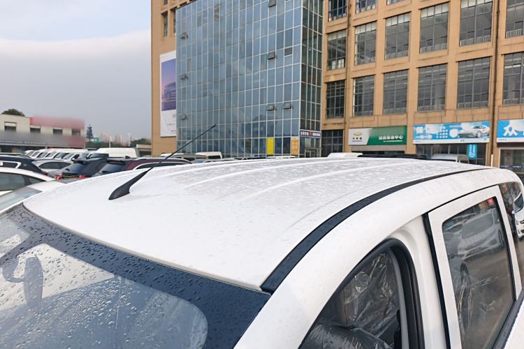 Used Wuling Hongguang New Energy 2025 Extended-Range Hybrid 50 km Standard Version
