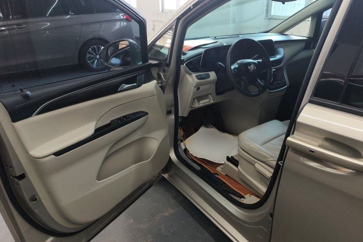 Used Buick GL8 2022 ES Landtrek 653T Comfort Edition