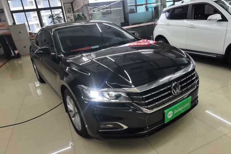 Used Volkswagen Passat 2020 Facelift 330TSI Elite Edition China VI Standard
