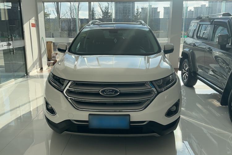 Used Ford Edge 2017 EcoBoost 245 Two-Wheel-Drive Sporty 7-Seater
