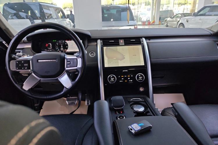 Used Land Rover Discovery 2021 360 PS R-Dynamic S
