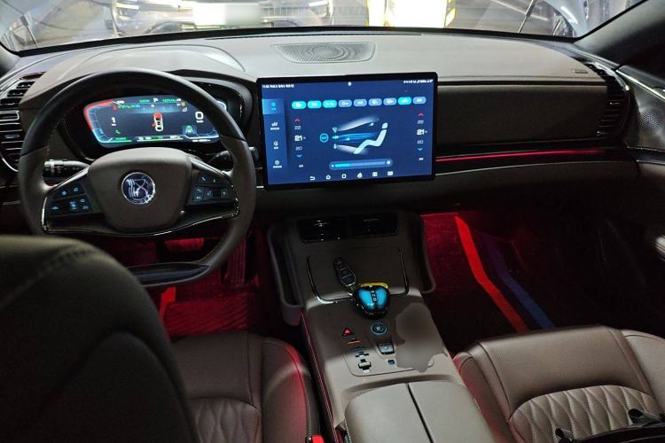 Used BYD Han 2023 EV Champion Edition 605KM Front-Drive Premium Model
