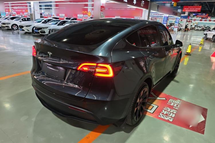 Used Tesla Model Y 2024 Long-Range All-Wheel-Drive Version