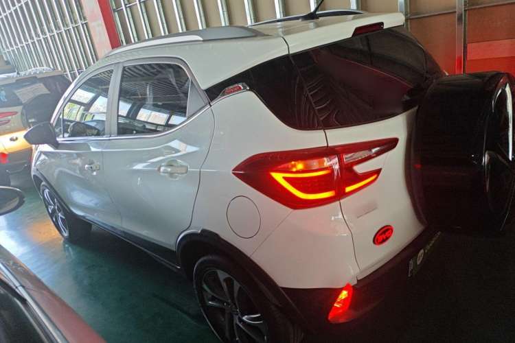 Used BYD Yuan 2017 1.5L Manual with Panoramic Sunroof
