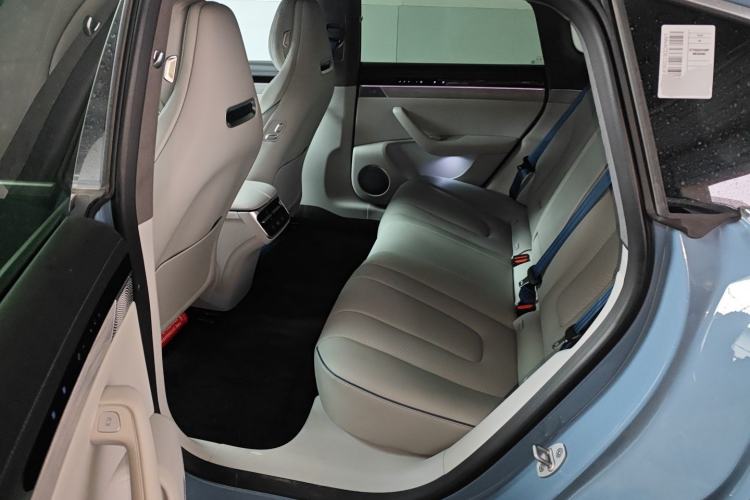 Used Hima Luxeed S7 2025 855 km Max