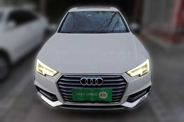 Used Audi A4L 2018 30th Anniversary Edition 40 TFSI Fashion Model
