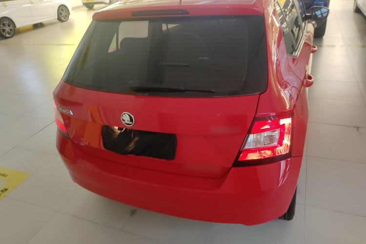 Used Skoda Fabia 2017 1.4L Automatic Car Enjoy Edition
