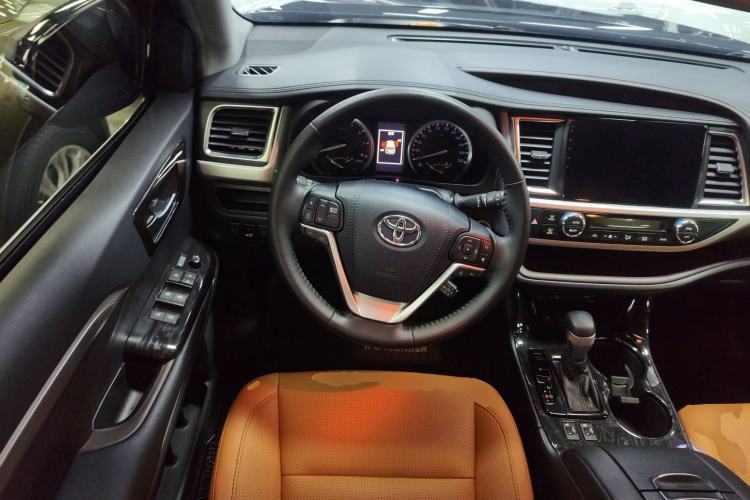 Used Toyota Highlander 2018 2.0T Four-Wheel Drive Knight Edition 7 Seats China VI Standard