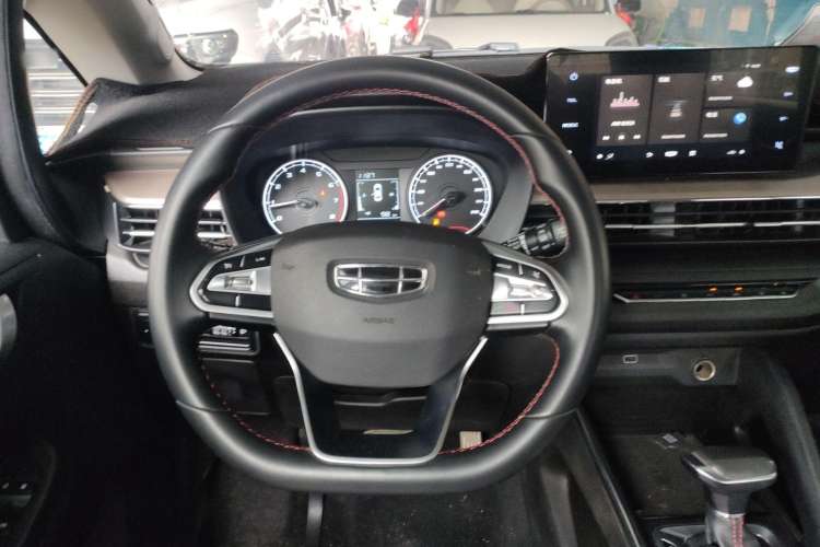 Used Geely Auto Vision X3 2021 PRO 1.5L CVT Deluxe Model
