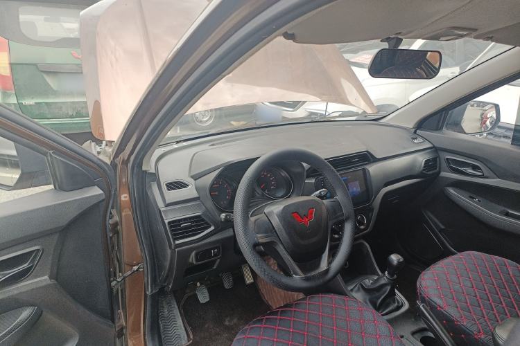 Used Wuling Hongguang 2021 1.5L Revised S Base Version with Electric Power Steering LAR
