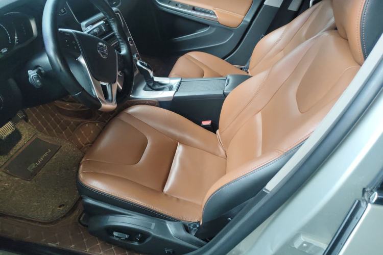 Used Volvo S60 2018 S60L T4 Zhiyuan Edition
